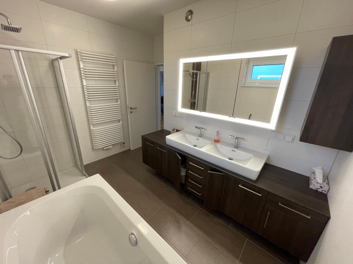 Penthouse Wohnung Am Radweg Mit Dachterasse Waidhofen an der Thaya Bagian luar foto